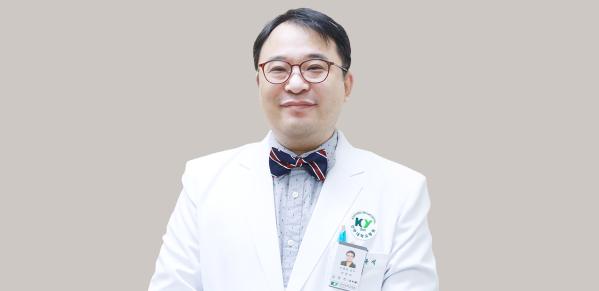 신경과 김유석 교수 이미지